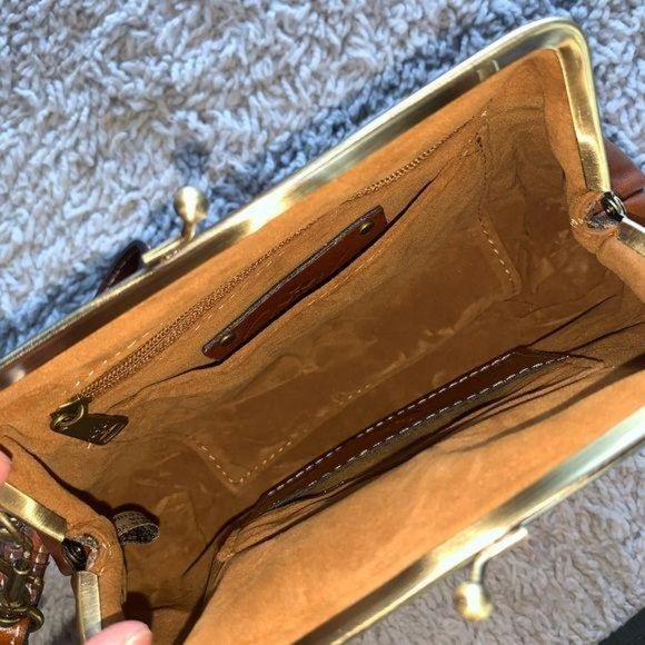 Patricia Nash Savena‎ Burnished Tooled Wristlet